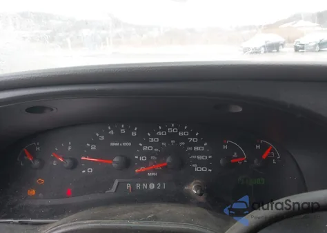 2005 Ford E-250 Commercial/Recreational z USA, uszkodzony, nr VIN 1FTNE24L55HA43393